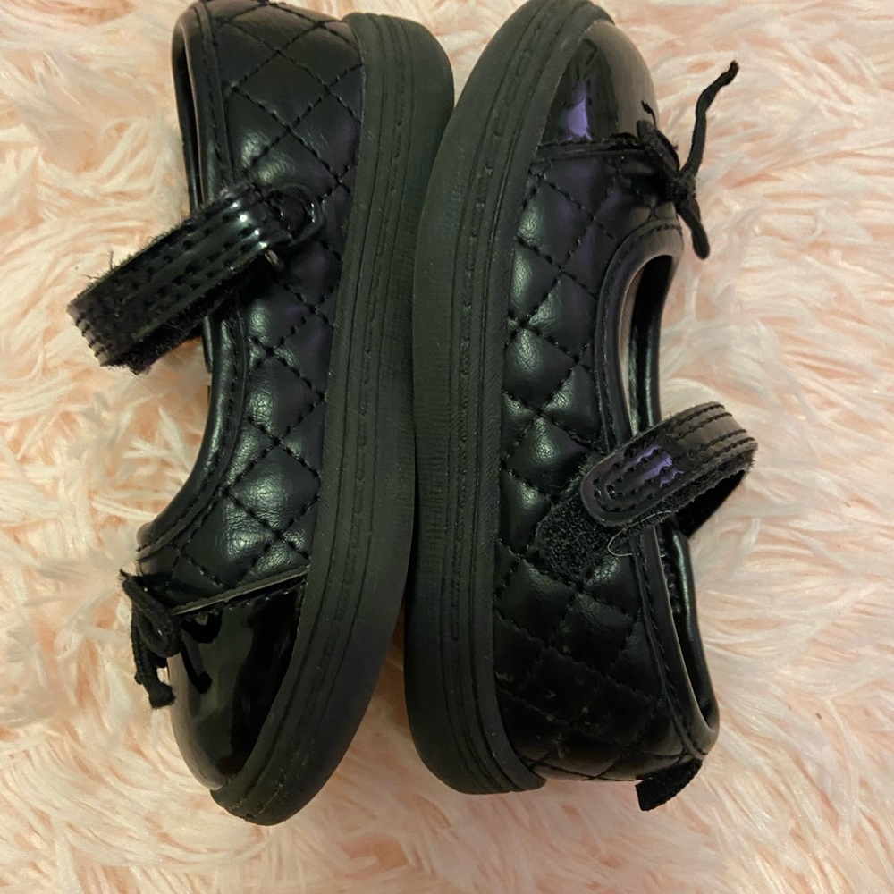Cute Carter’s black Mary Jane shoes - Picture 3 of 4